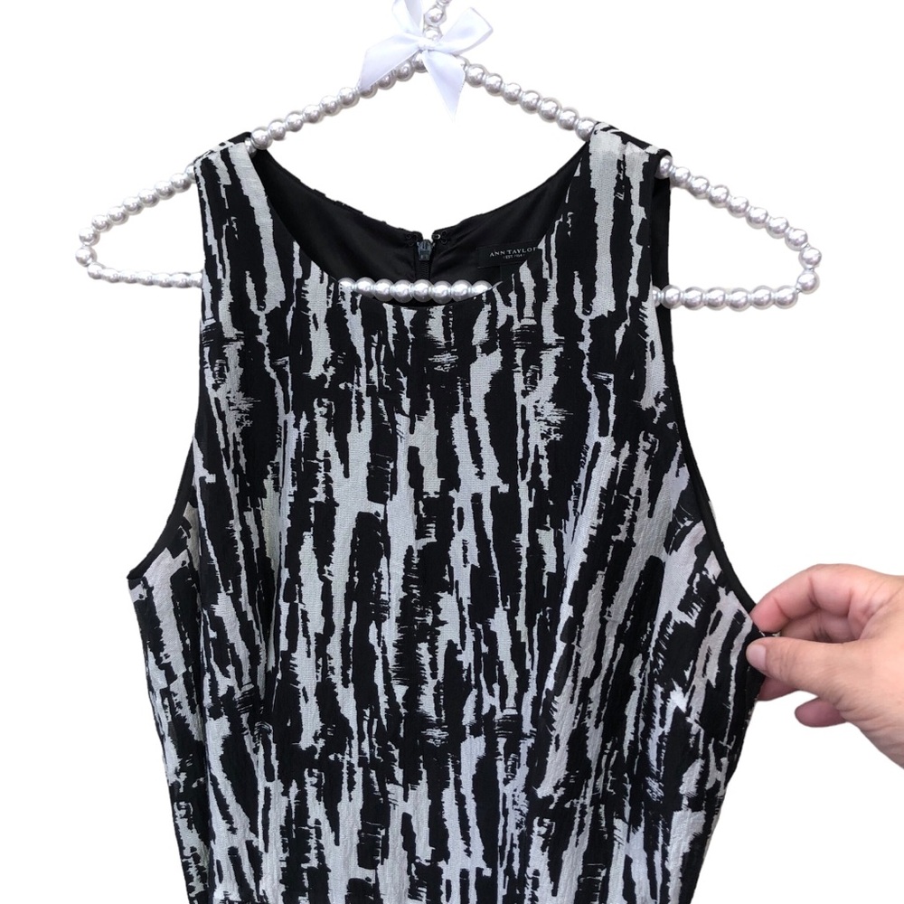 Ann Taylor Animal Print Sheath Dress size 2 - Picture 4 of 6